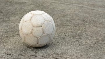 Un hombre falleció tras sufrir una descompensación luego de jugar al fútbol