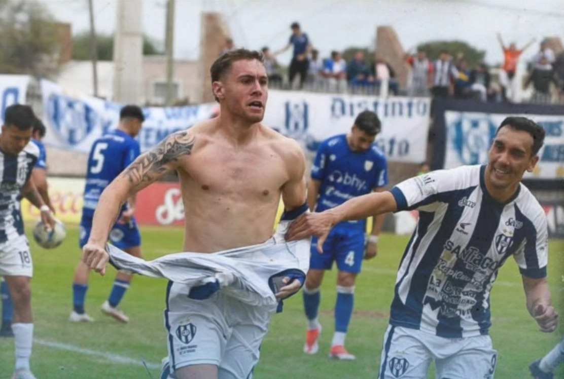 Sarmiento venció a Atlético Rafaela en La Banda y sigue como líder de su grupo