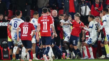 Video: final escandaloso en Independiente-Talleres con empujones, insultos y expulsados