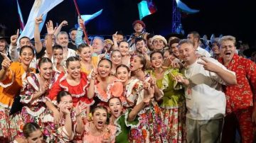 Un Ballet Santiagueño arrasó en el Newborn Festival en Kosovo