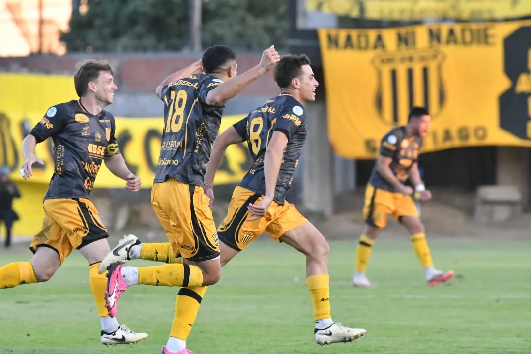 Mitre le ganó a Chaco For Ever en el 8 de Abril y subió a los puestos de Reducido