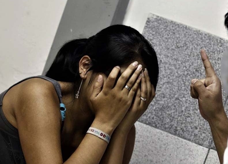 Aprehendieron a su hijo y fue golpear y amenazar de muerte a la ex