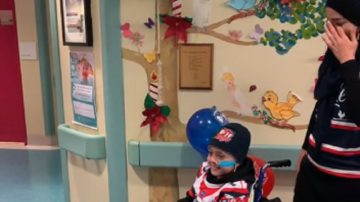 Desgarrador: Mujer le hizo creer a su hijo que había vencido el cáncer para que muriera feliz