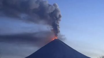 Rusia: erupciona el volcán Klyuchevskoï tras un sismo de magnitud 8,8