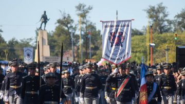 FOTOS | La Policía celebró un nuevo aniversario con un desfile en el Parque Aguirre