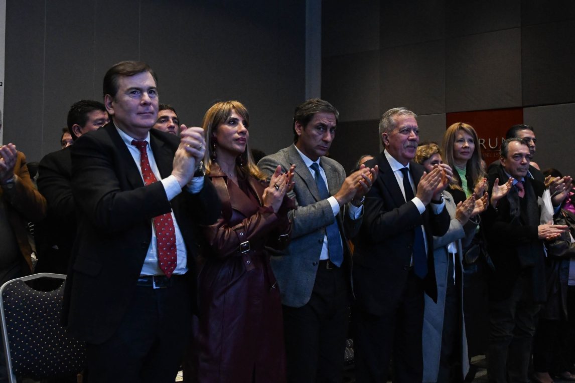 Con presencia de Zamora se llevó a cabo la conferencia de mujeres por la paz en el Fórum