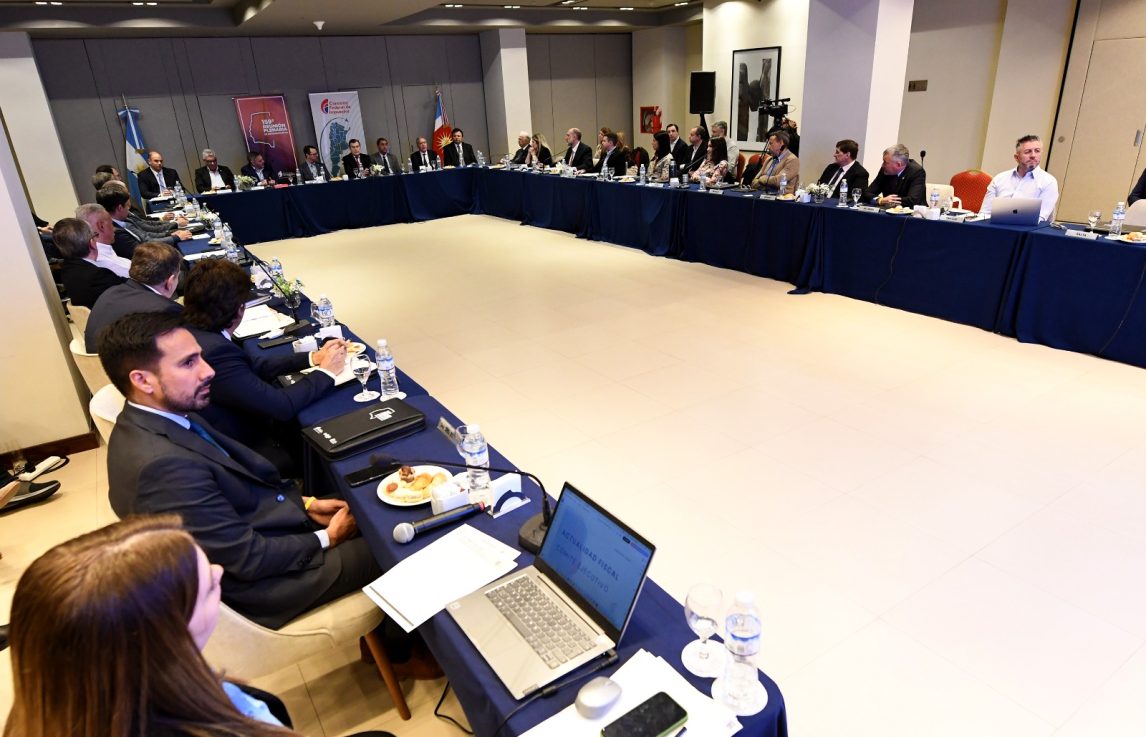 Zamora ante la Comisión de Impuestos: “Amamos a nuestro país y por eso debemos fortalecer el federalismo”