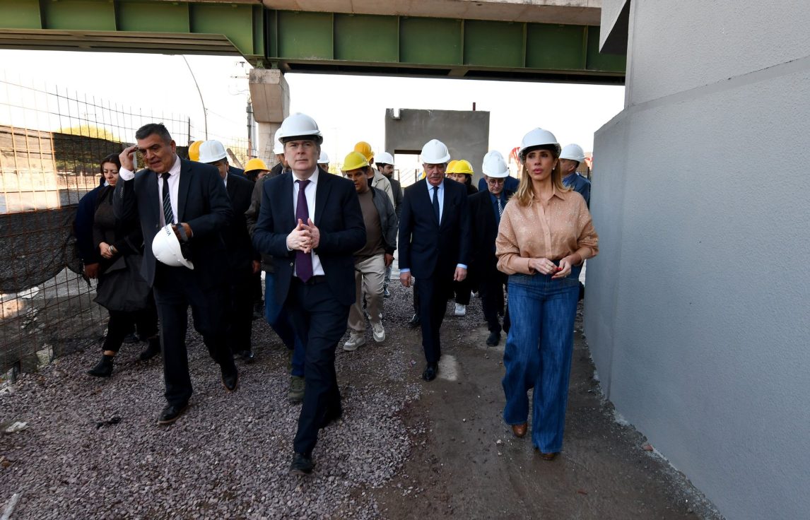 Zamora recorrió la obra del Hospital Universitario de Clínicas