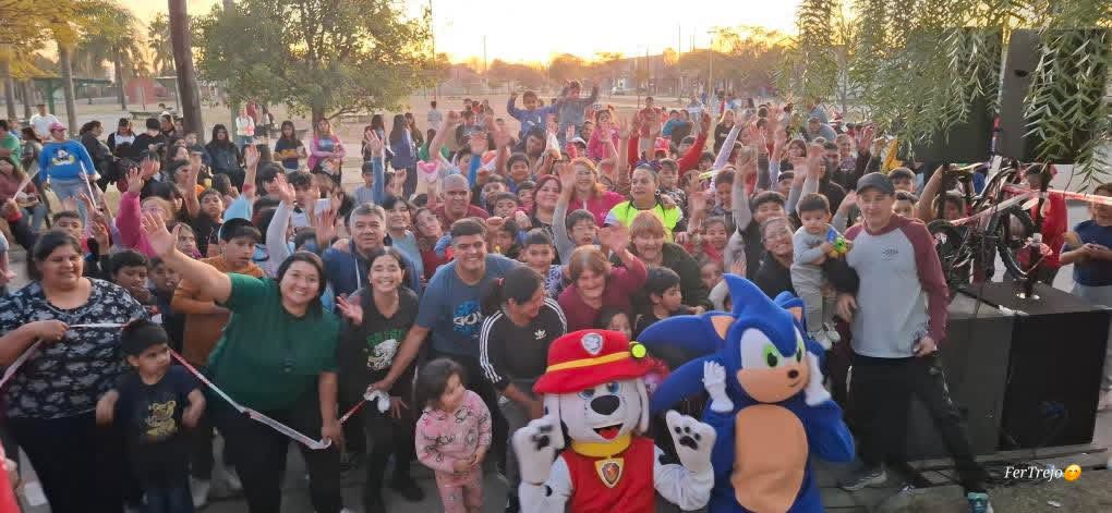 El Barrio Siglo 21 celebró a lo grande el Día de las Infancias con una fiesta llena de alegría y solidaridad