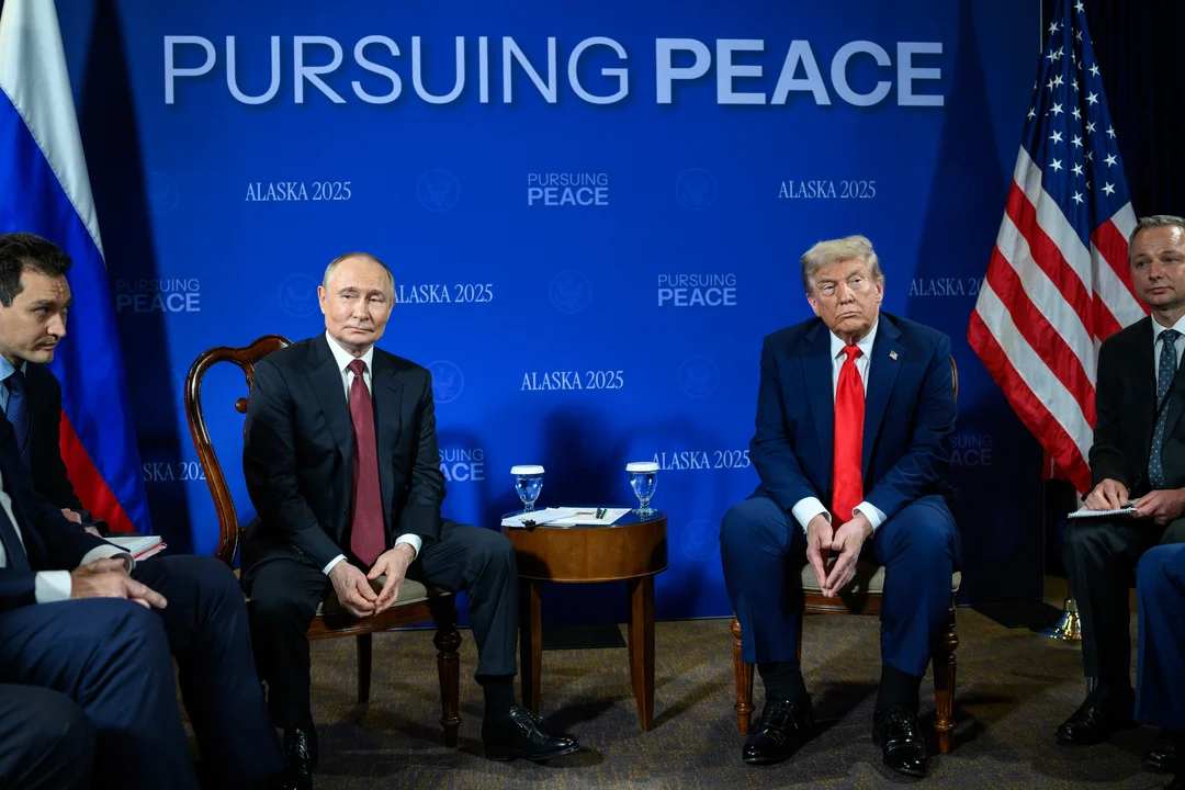 Cumbre en Alaska: Trump niega un acuerdo por Ucrania y Putin habla de un “entendimiento”