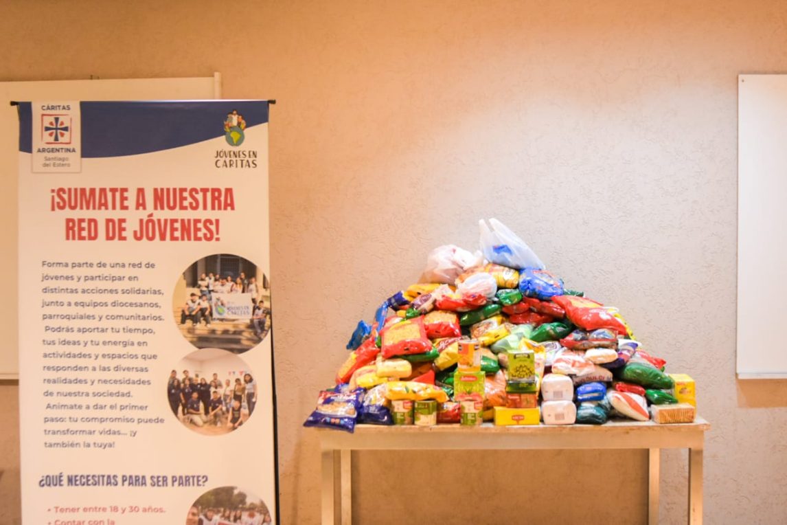 Maratón solidaria: INFO EN MOVIMIENTO recaudó más de 280kg de alimentos para Cáritas