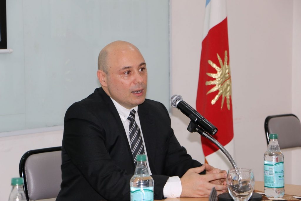 Francisco “Pancho” Muratore se presentó como candidato a Decano de la Facultad de Humanidades de la UNSE