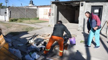 B° Juan Díaz de Solís: Realizaron un operativo de descacharreo y fumigación