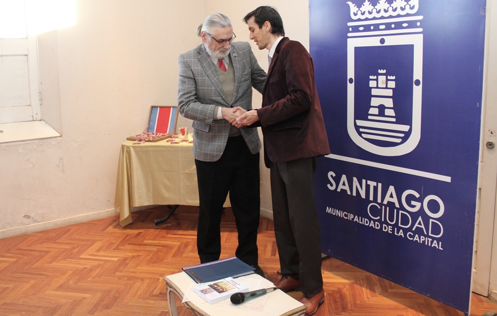 Distinguieron al Dr. Llugdar por su participación en la Reforma Constitucional de 2005