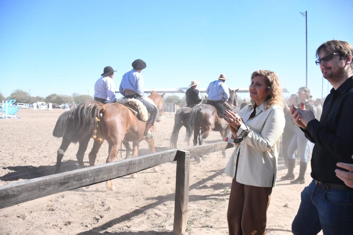 La intendente Fuentes asistió a la inauguración del Centro Ecuestre “La Custodia”