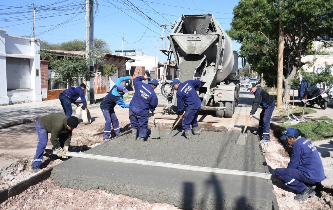 Obras Públicas de la Capital trabajó en la reparación del hormigón la calle Congreso