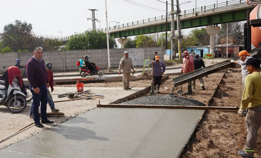 El intendente Roger Nediani recorrió la obra de Avenida del Libertador y calles 23 y Lavalle