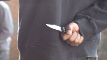 Salvaje asalto a un joven del barrio Campo Contreras: con golpes y puntazos le robaron $300.000