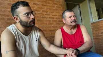 El vehículo que trasladaba a Emerenciano y César Sena chocó camino a una audiencia por el femicidio de Cecilia Strzyzowski