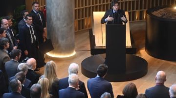 Javier Milei se refirió al escándalo de las coimas: “Lo único que están buscando es romper el programa económico, romper el país”