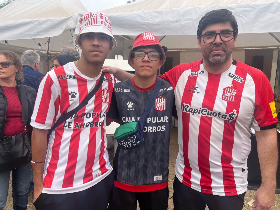 Hinchas de San Martín de Tucumán visitaron la “Expo Santiago Productivo” antes del partido