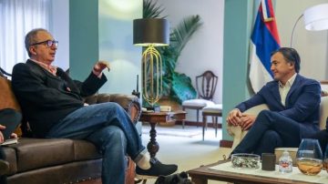 Gobernadores de Corrientes y Misiones socorren a empleados públicos con deudas bancarias