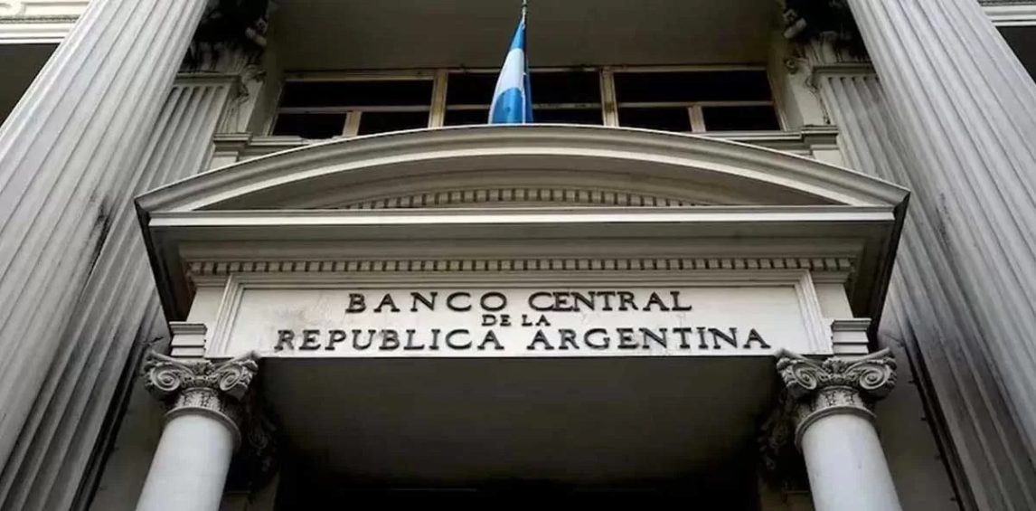 El Banco Central autorizó el uso de cheques electrónicos en dólares