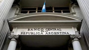 El Banco Central autorizó el uso de cheques electrónicos en dólares