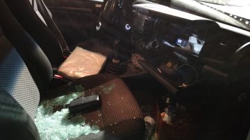 Rompieron una ventanilla de la camioneta y se robaron importantes bienes del comisionado de Tacañitas