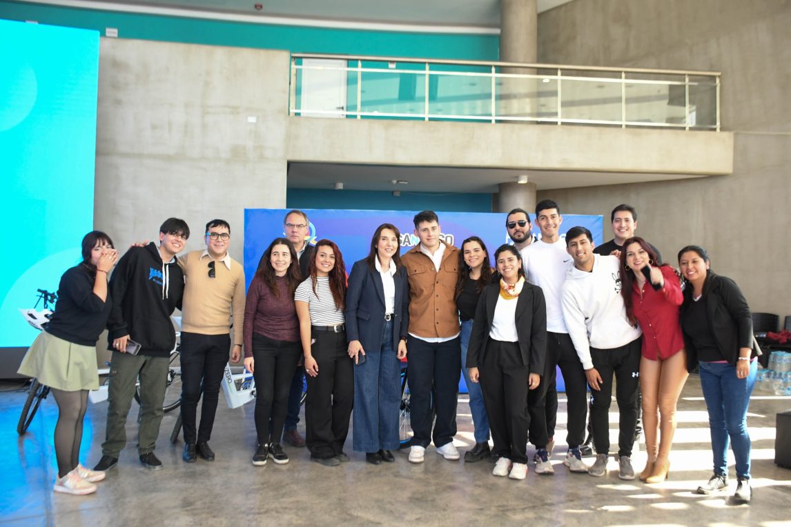 Alumnos de toda la provincia participaron de un encuentro de Centro de Estudiantes en el Día Internacional de la Juventud
