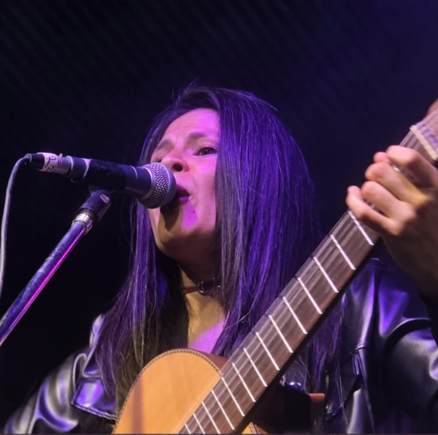 La gran artista Gretel Toloza y el Micelio cantará en varios escenarios de La Banda