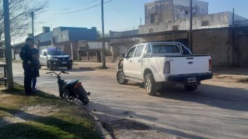 Añatuya: No vio a un motociclista y lo “encerró” en un giro