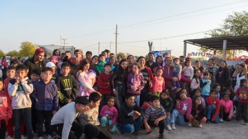 MÁS FOTOS: Una tarde de sonrisas y juguetes en Vaca Huañuna