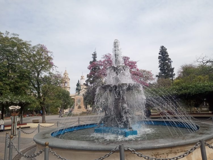El invierno se despide en Santiago con un sábado con 36°C de máxima