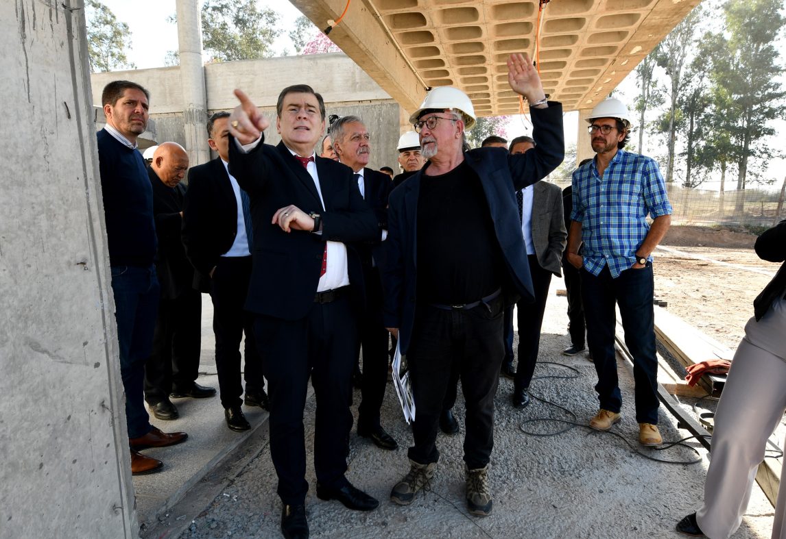 Zamora y Elías Suárez recorrieron viviendas y la futura terminal de ómnibus en Las Termas