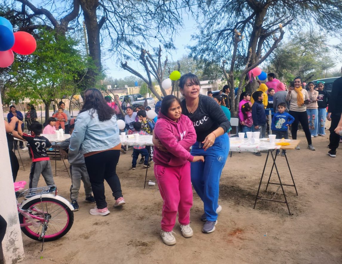 La Aurora celebró el Día del Niño con la presencia de Soledad Soria, candidata a comisionada municipal