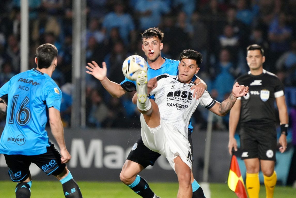 Central Córdoba se floreó en Córdoba con una goleada sobre Belgrano