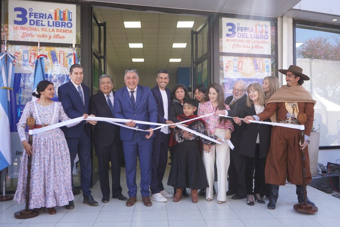Se inauguró la “3ª Edición de la Feria del Libro Municipal” en La Banda