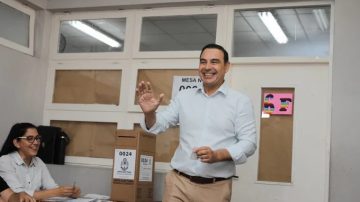 Elecciones en Corrientes: Valdés fue a votar y se desvinculó de la agresión a Karina Milei
