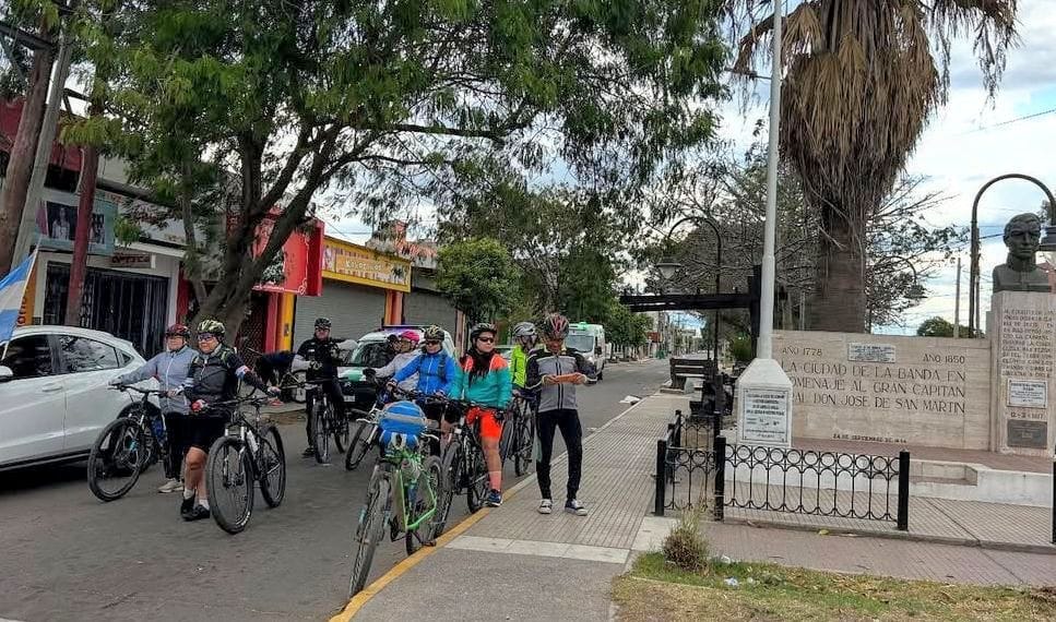 La Banda fue el punto de partida de la “2° Cruzada Ciclista Sanmartiniana”