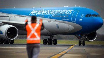 Paro de controladores aéreos: Qué ocurrirá con el vuelo vespertino hacia Santiago del Estero