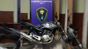 La Banda: en un campeonato de fútbol, recuperan una moto que fue robada
