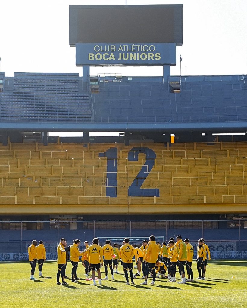 Mendoza: Aparecieron pasacalles con mensajes para los jugadores de Boca