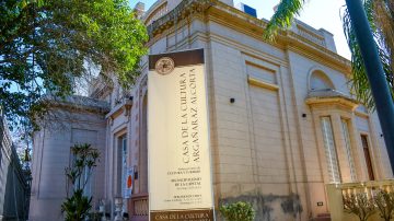 Cultura de la municipalidad lanzó el concurso Salón de Formato Mediano 2025 para artistas plásticos