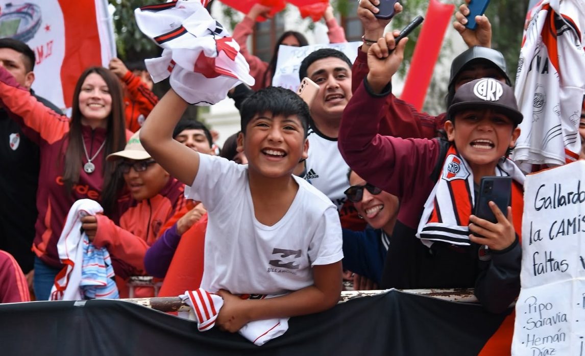 FOTOS: La llegada del plantel de River a Santiago del Estero
