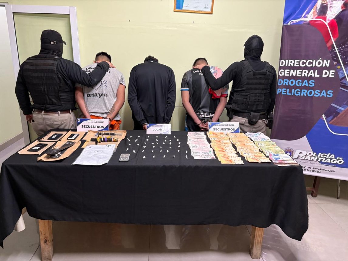 Detienen a tres hombres de apellido Cordero en allanamientos por venta de droga