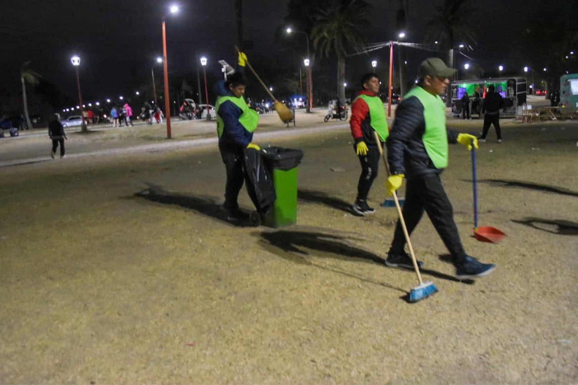 Tras la Maratón en la Costanera, Info del Estero se hizo cargo de la limpieza