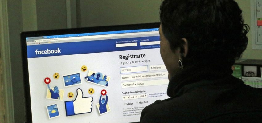“Cuídate la espalda”: docente denunció mensajes intimidantes en Facebook