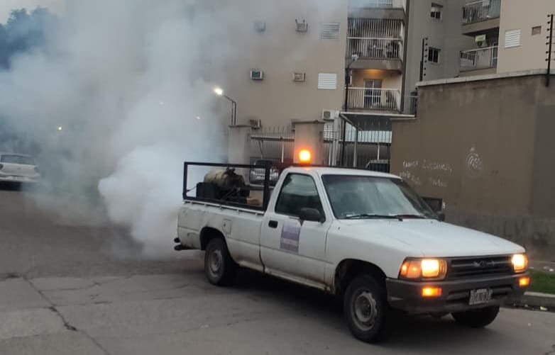 El cronograma semanal de las fumigaciones preventivas contra mosquitos en Capital