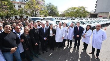 Zamora entregó 90 ambulancias 0km para hospitales y puestos sanitarios de la provincia